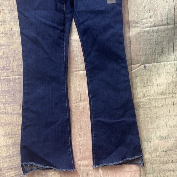 Brand new Woman’s Nine West jeans. Size 2. - Picture 4 of 10